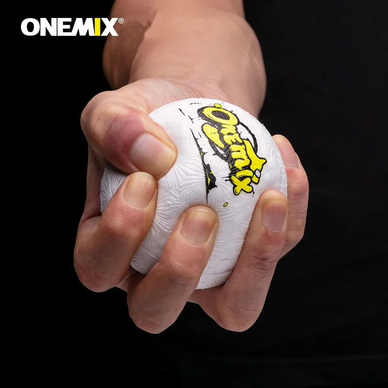 ONEMIX Energy усиливает мяч ограниченная серия изготовлен из того же материала в