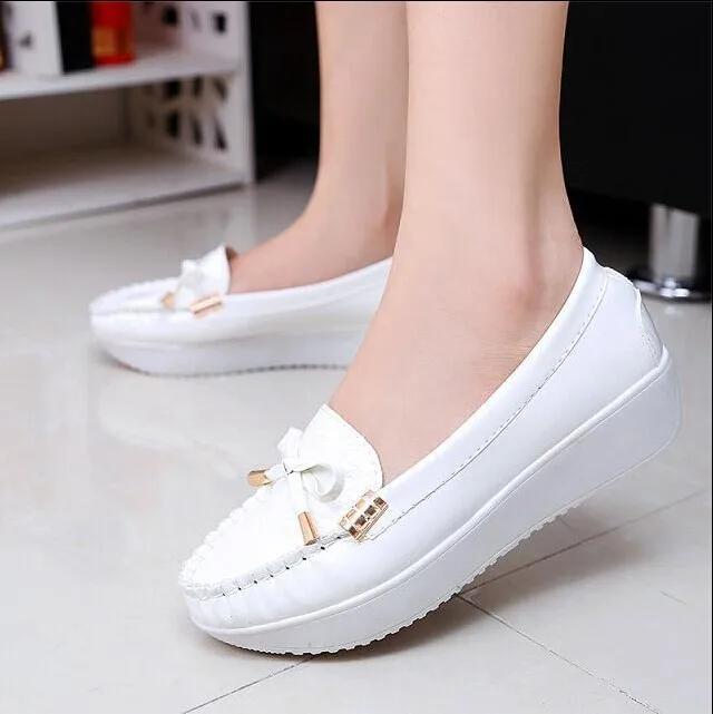 Free shipping heavy-bottomed platform shoes patent leather casual simple wild bow flat candy Peas |