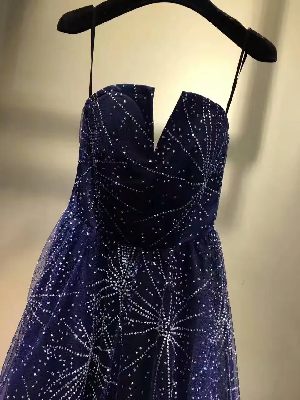 Элегантное платье для женщин вечернее без бретелек потрясающее праздничное