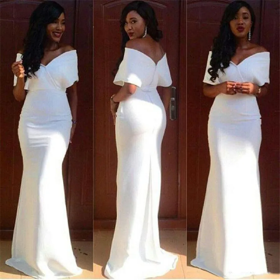 Женское платье с юбкой-годе белое длинное вырезом лодочкой и коротким рукавом