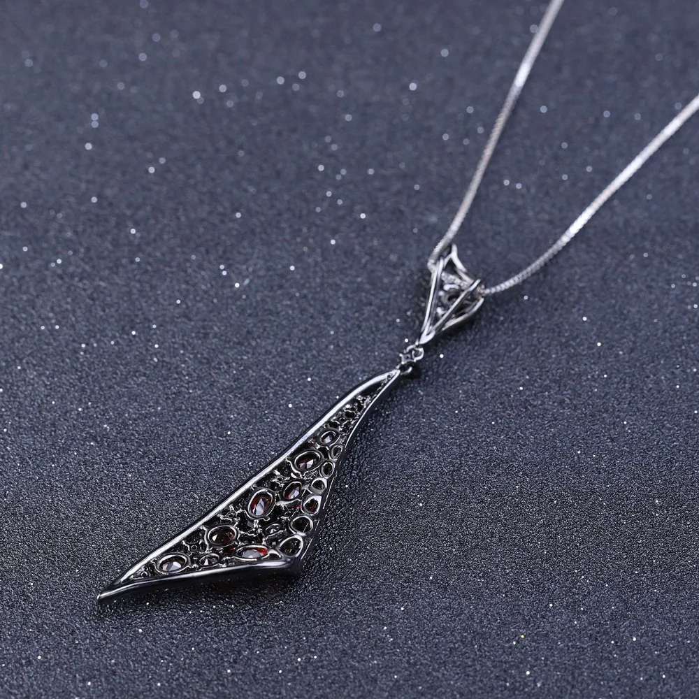 Ожерелье женское из серебра натуральный гранатовый камень пробы 925 карата