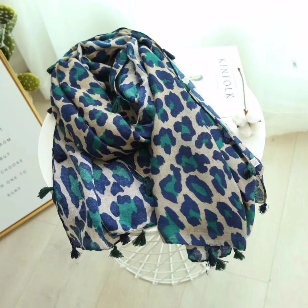 Za 2019 leopard printing scarf head wrap british style shawls and scarves muslim hijab Rayon cotton women cape |
