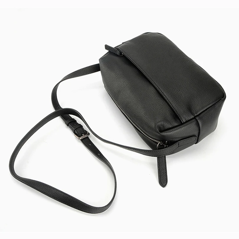 Женская сумка-мессенджер BeDo черная из натуральной коровьей кожи на молнии | Багаж