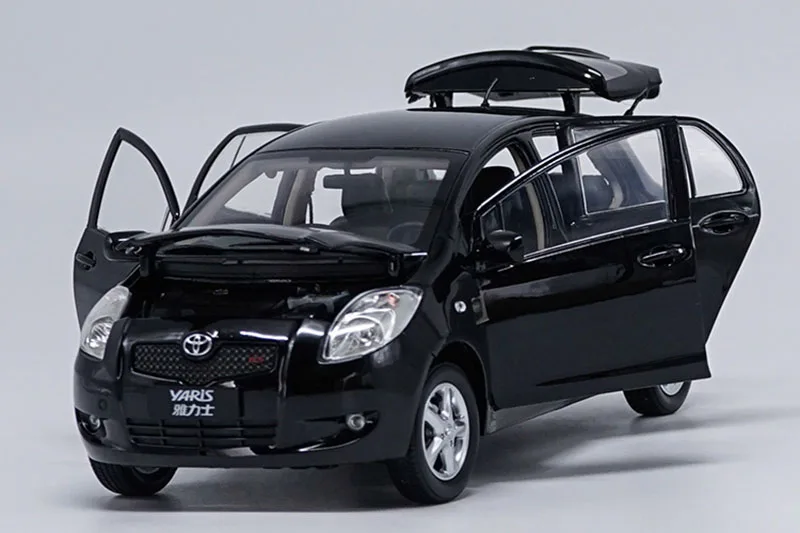 1/18 YARIS литые модели автомобилей из сплава, игрушки из черного металла, коллекционные игрушки для детей, оригинальная коробка