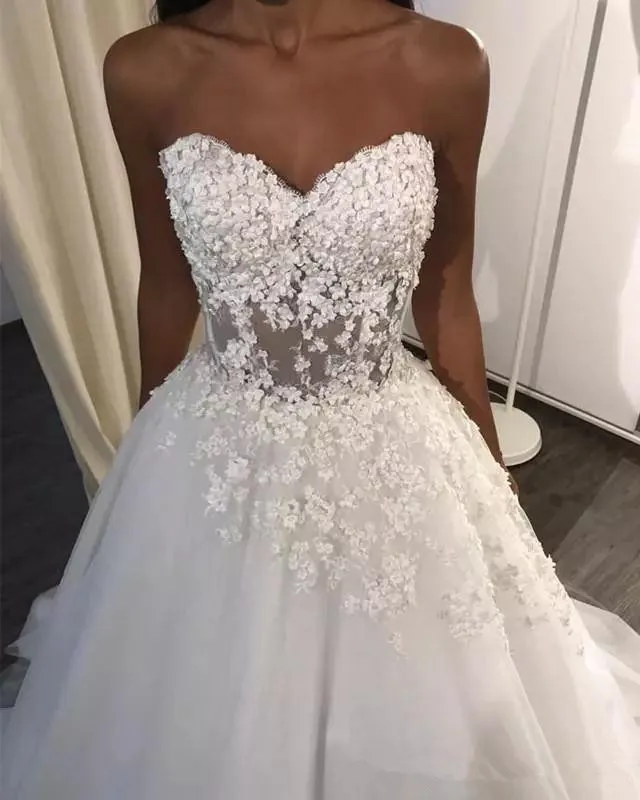 Женское свадебное платье корсет со шлейфом кружевное пляжное с 3D эффектом