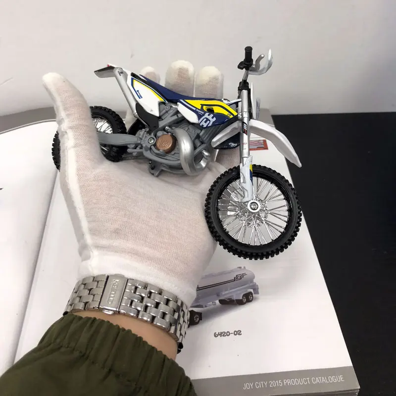 5 шт./лот MAISTO 1/12 масштаб игрушки, модели мотоциклов Италия Husqvarna FE 501 литья под давлением металлический мотоцикл модель ручной работы игрушки