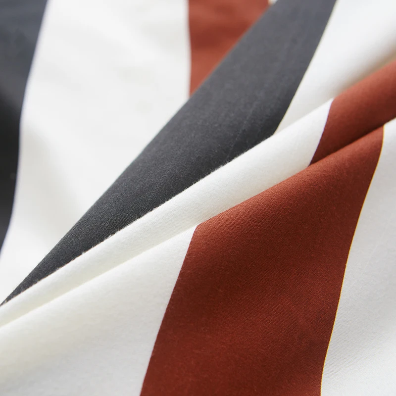 Комплект постельного белья в полоску с двумя двуспальными пододеяльниками набор