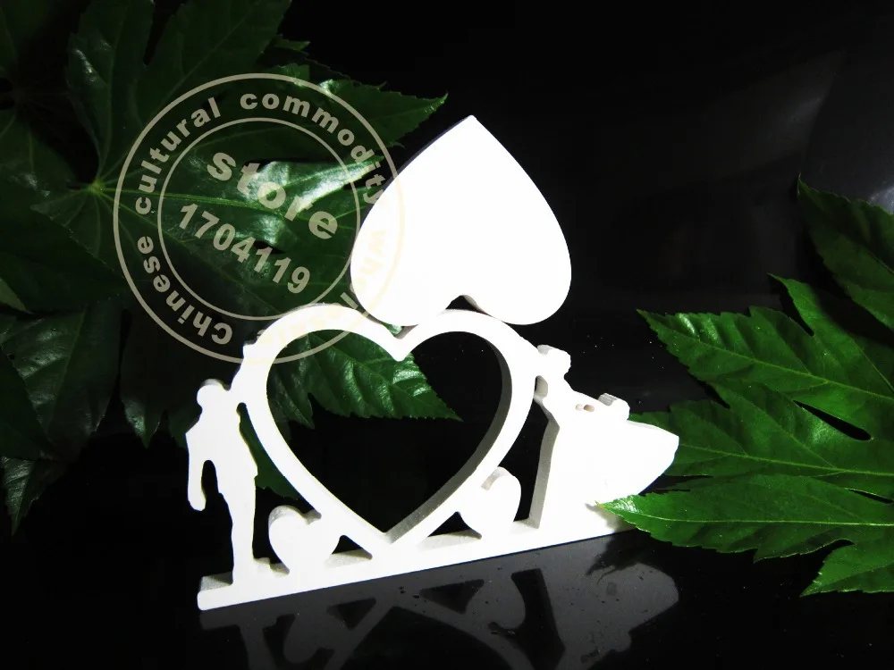 Соединенные искусственные деревянные белые буквы алфавита любовь свадьба день