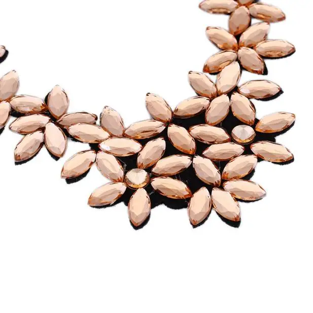 Женское Винтажное колье с бусинами ожерелье кристаллами и цветами Массивное