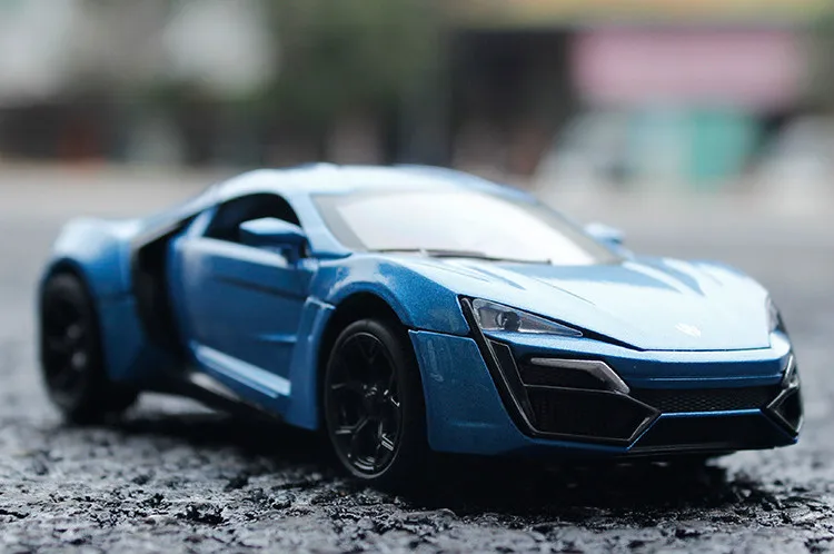 

1:32 Simulated Mini Pulll Back Door Car 32123 Model Alloy Sports Car Diecast Sound Light Super Racing Car for Children Boy Toys