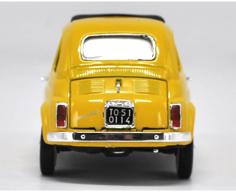 Оригинальная фабричная 1:24 FIAT 500 ABARTH 500 игрушечная машинка из сплава, игрушки для детей, литая модель автомобиля, подарок на день рождения