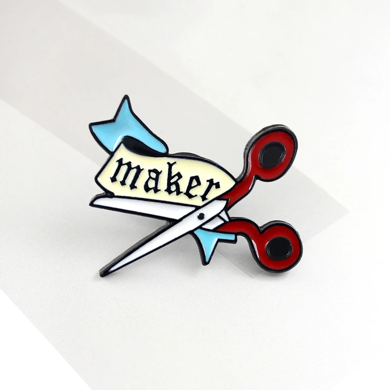 Red Scissors MAKER Brooch Blue Ribbon Button Scissors Enamel Pins Lapel Pin Backpack Hat Badge Mother Hard Worker Jewelry Gift