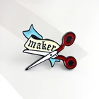 Эмалированная брошь в виде ножниц, значок для рюкзака, шляпы, шляпы, жесткого рабочего, красного цвета