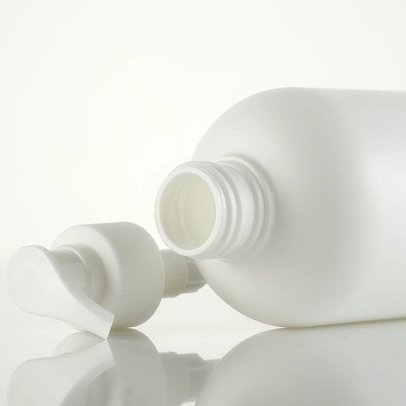 Пустые белые пластиковые бутылки для шампуня формы цилиндра объемом 500 мл с насосом для лосьона Косметический контейнер HDPE. Бутылка для лосьона.