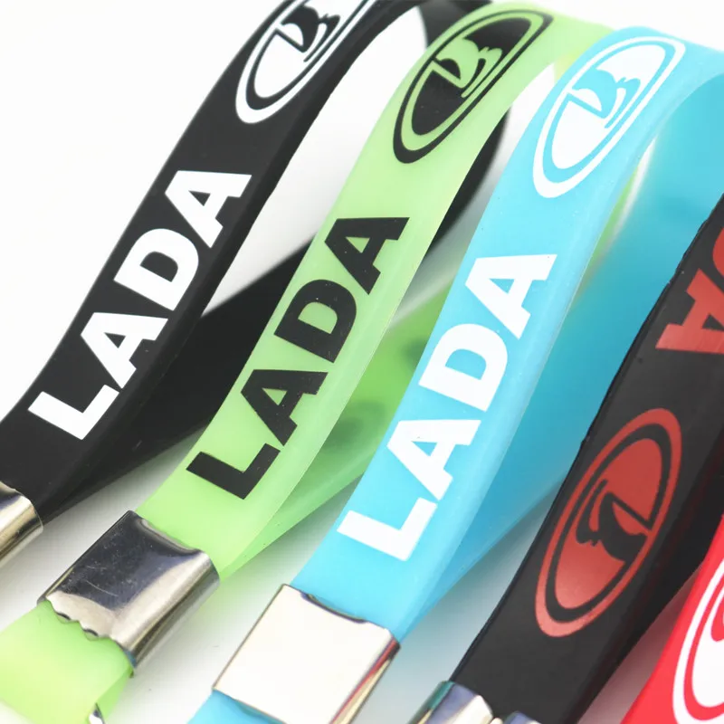 Luminous Silicone Emblem Badge Car Key for Lada Niva Kalina Priora Granta Largus Vaz Samara Key Chain Ring Car Styling