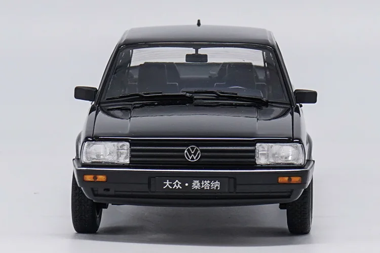 Высокая имитация 1:18 Santana, 1:18 масштаб сплава Модель автомобиля, металлические отливки Коллекция игрушечных автомобилей