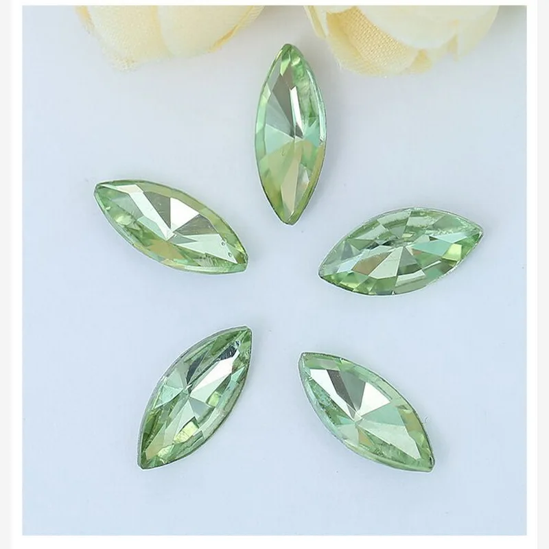 Peridot Стразы Navette в форме глаза лошади из разноцветного стекла с серебряным дном для покрытия телефона Nailart аксессуары для одежды - Цвет: Peridot