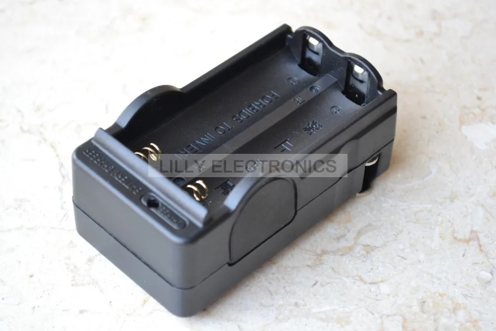 Двойное зарядное устройство 18650 для литиевых аккумуляторов универсальный тип 3 7