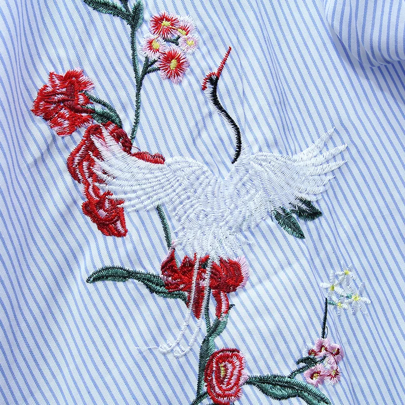 the spring of 2018 new stripe contracted with decorative embroidery 7 minutes sleeve cotton long dress in female | Женская одежда
