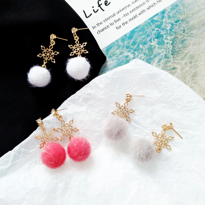 South Korea's temperament contracted and collars Autumn/winter warmth of heart the young girl students lint earring wholesale |