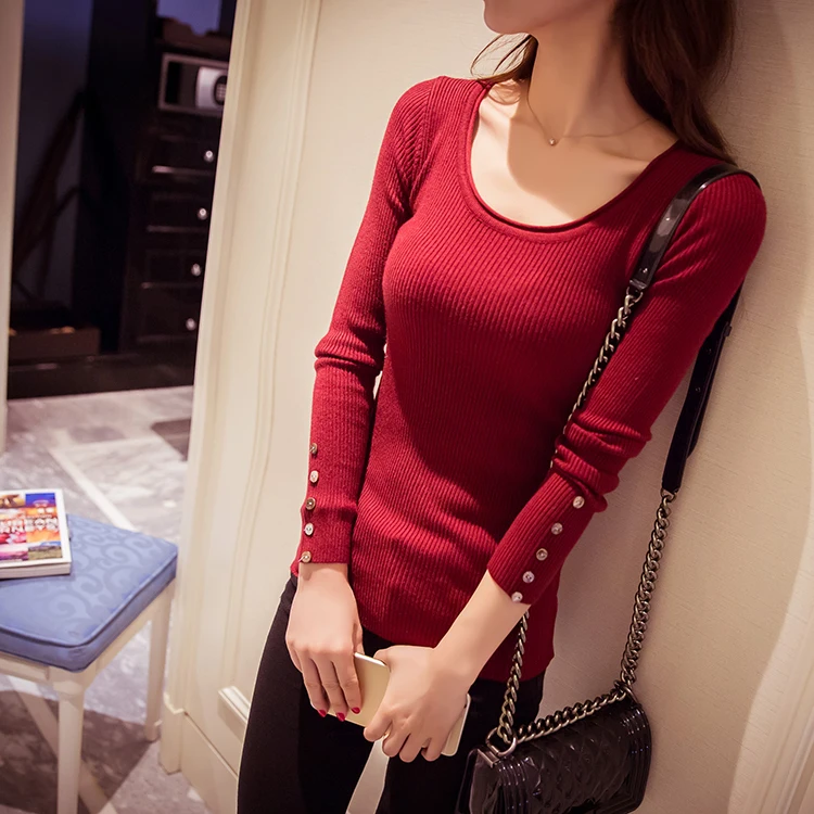 Женский вязаный свитер с круглым вырезом и длинными рукавами на пуговицах