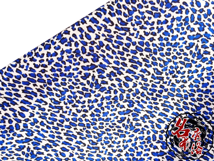 Шелковый шарф из полиэстера с леопардовым принтом | Дом и сад