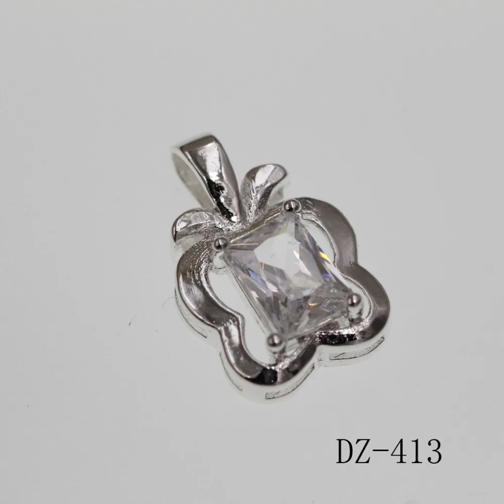 Кулон из серебра 925 пробы с фианитами в виде яблока | Украшения и аксессуары