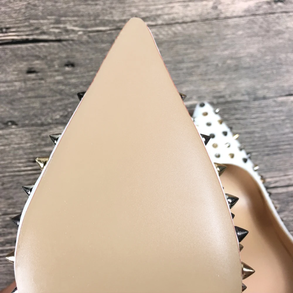 Новые женские туфли на высоком каблуке с заклепками эксклюзивные лакированные