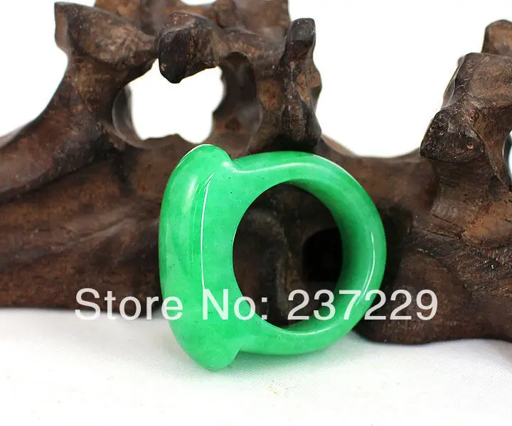 Оптовая цена доставка ^ 100% натуральный Изумрудный нефрит ручной резной кольцо