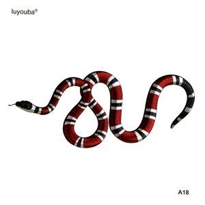 Змея водостойкие Временные татуировки для мужчин хна тату боди-арт наклейки Животные поддельные татуировки флэш-татуировки для женщин