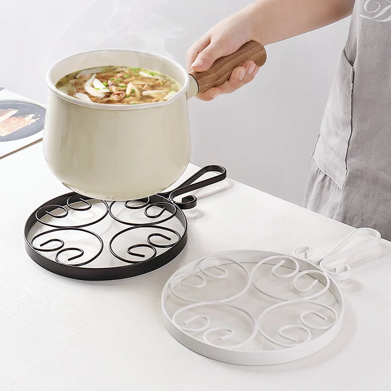 

Подставка из кованого железа, круглая, с ручкой, декоративная подставка для кухни или обеденного стола, современная кухонная Подставка под ...