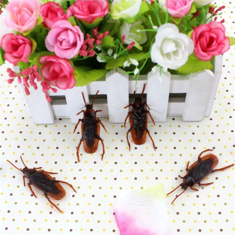 

20Pcs/Lot Home Decoration Craft Halloween Party Fake Cockroach Roach Roaches Bug Prank Toys Holiday Supplies Kids Gifts