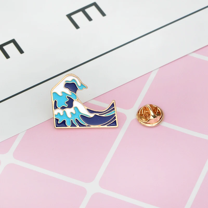 

Cartoon Sea wave Spindrift Brooch Pin Button Blue White Enamel Metal Pin Icon Jacket Backpack Badge Jewelry Wholesale Gift