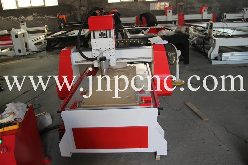 Заводская цена! Высокоэффективный 3 осевой гравировальный станок по дереву с ЧПУ