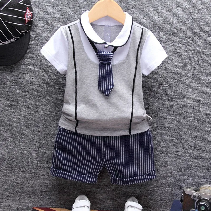 Grey Летние хлопковые комплекты одежды для маленьких мальчиков для торжественных случаев, для малышей 1 год одежда для дня рождения детский костюм футболка+ штаны Детская Одежда наборы для ухода за кожей - Цвет: Grey