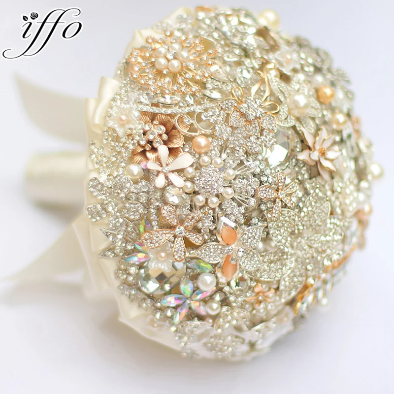 

Silver, ivory & gold brooch bouquet Bridal crystal Wedding Bouquet custom made Vintage Bride 's bouquets