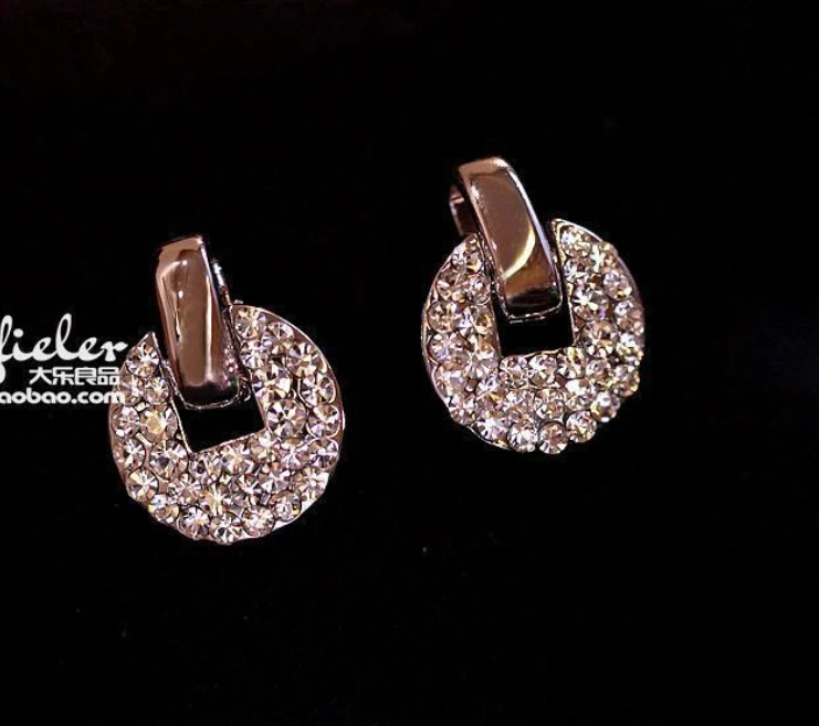 2015 NEW Retro Coins Rhinestone Circle Earring Golden Lady Ear Studs |