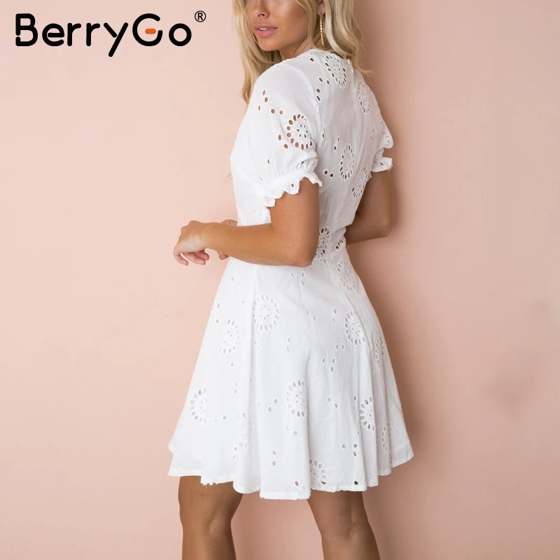 Женское платье BerryGo с v-образным вырезом, однотонное, с вышивкой, хлопковое, с вырезом, с коротким рукавом, с буфами, Пляжное летнее платье, повседневное, с высокой талией, короткое платье