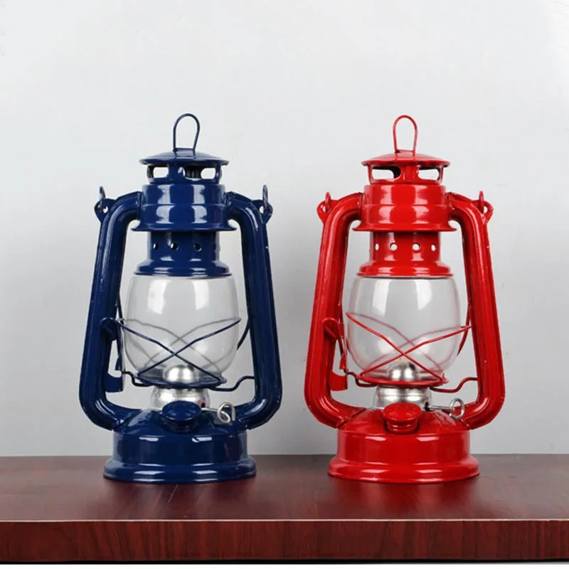 

Hot Retro Classic Kerosene Lamp 4 Colors Kerosene Lanterns Wick Portable Lights Adornment FQ-ing