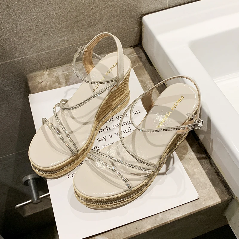 Женские босоножки Новинка 2019 года модные летние женские пляжные замшевые на