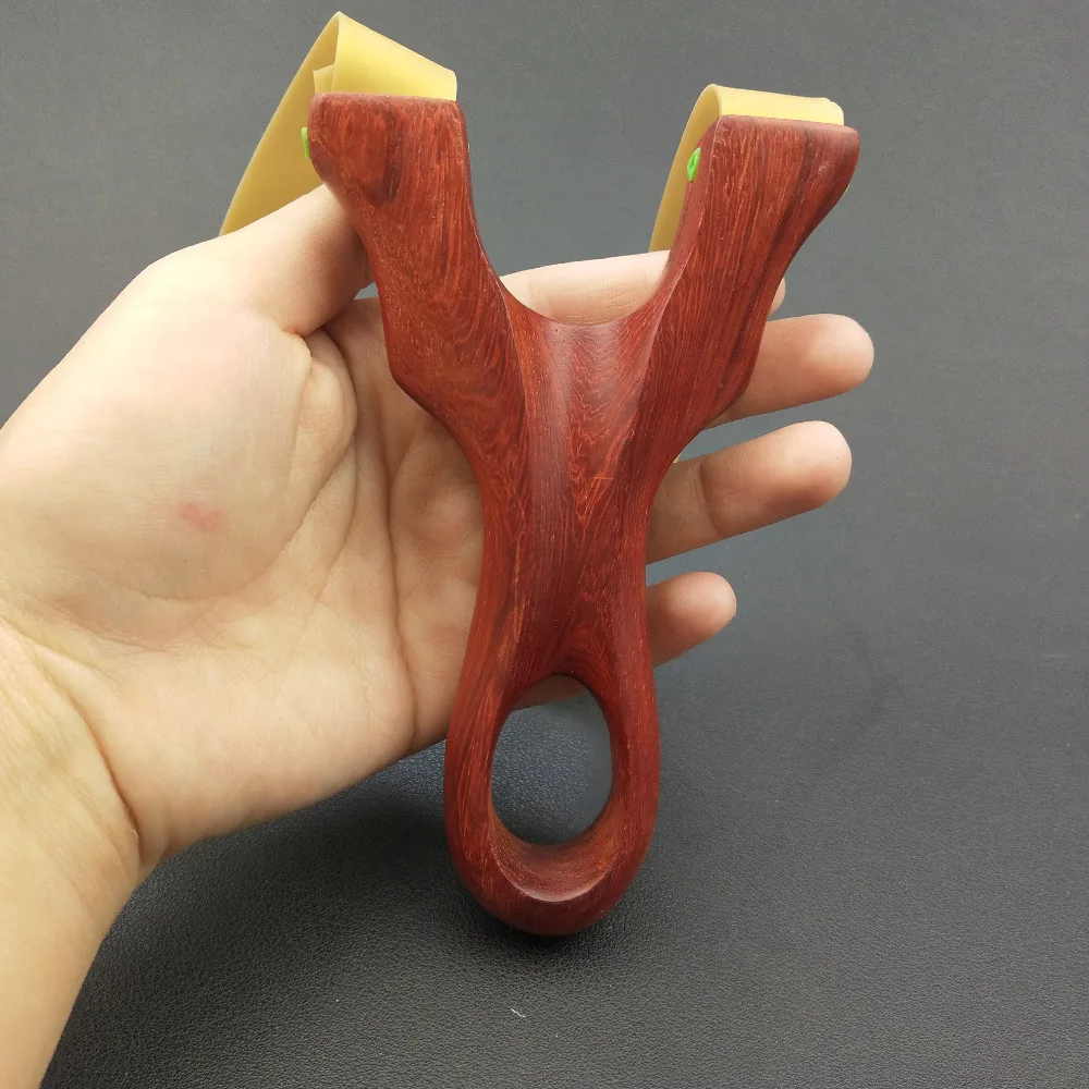 

Powerful slingshot wooden slingshot red rosewood slingshot with flat rubber band outdoor sport hunting shot