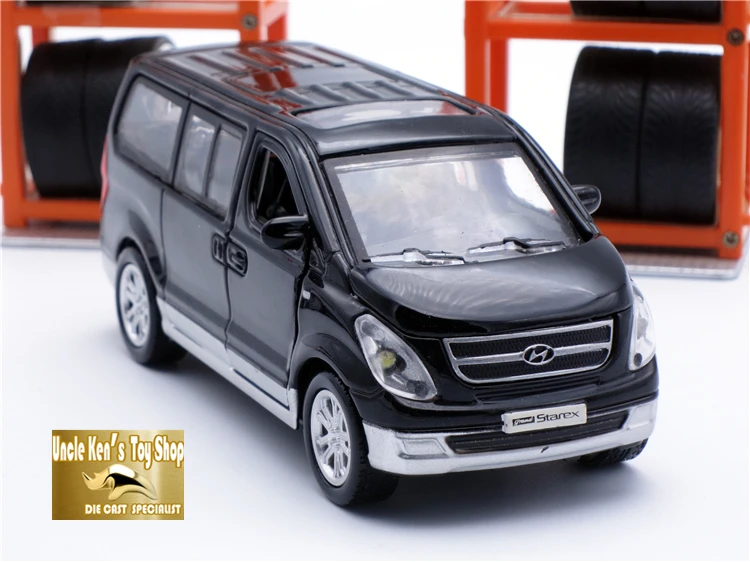 Металлический автомобильный набор Hyundai starex для литья под давлением модель с 1:38
