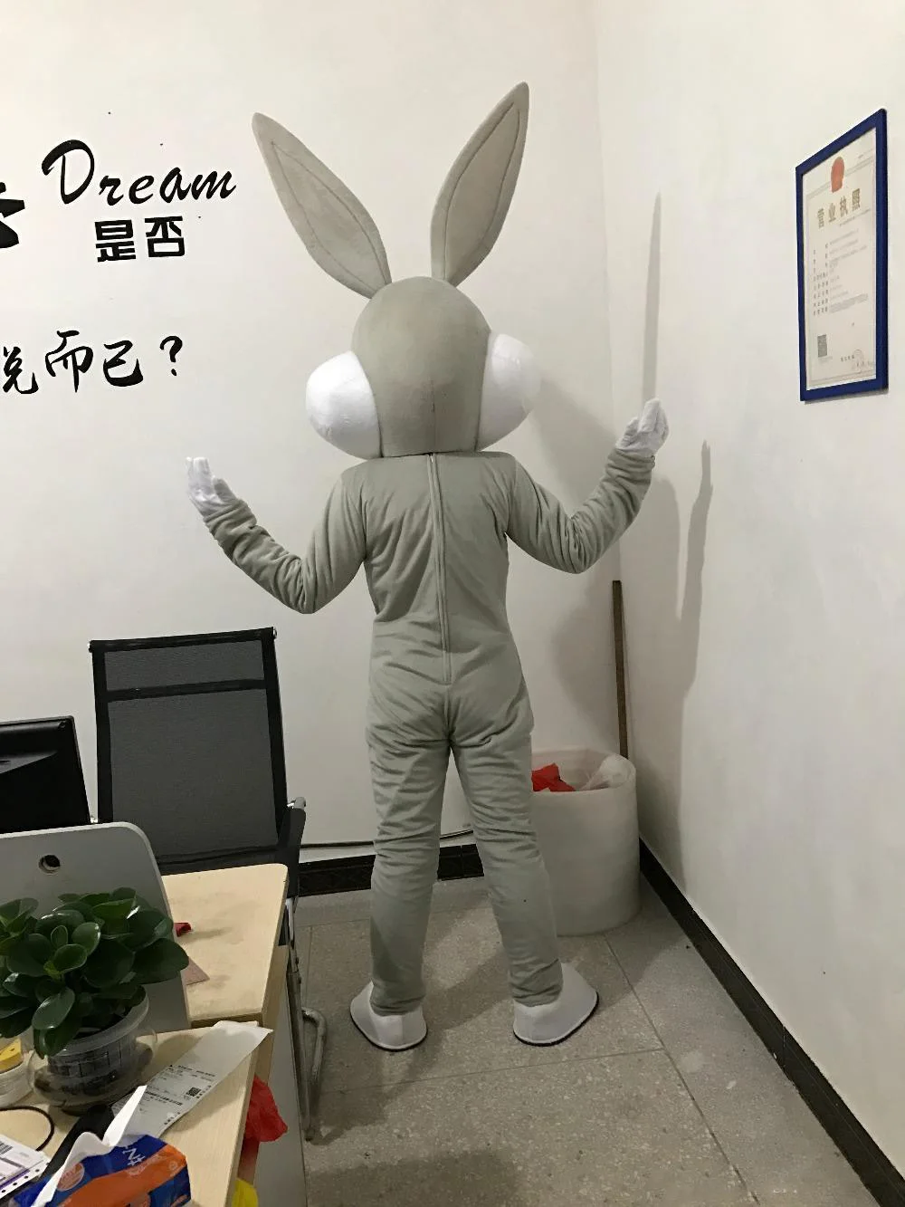 

Discount factory sale Professional Easter Bunny Mascot Costumes Rabbit and Bugs Bunny Adult mascot for sale