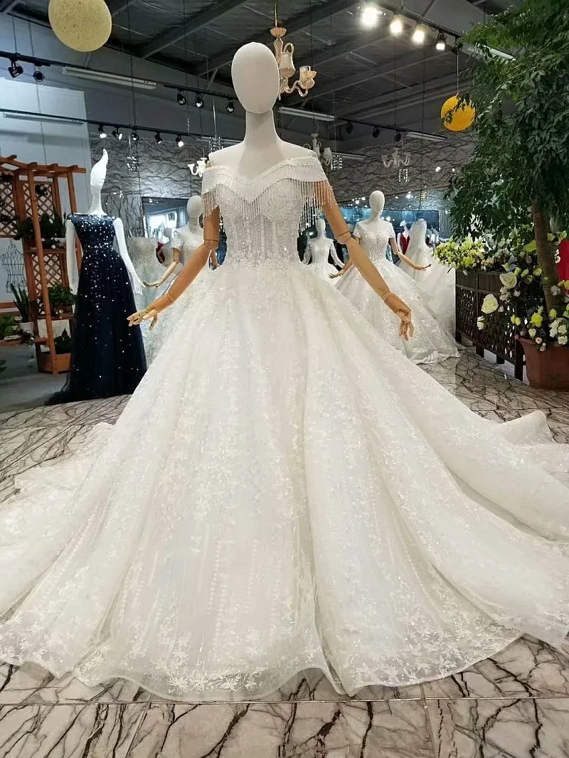 Бальные платья из блестящей ткани свадебные 2018 кружевные камни с открытыми