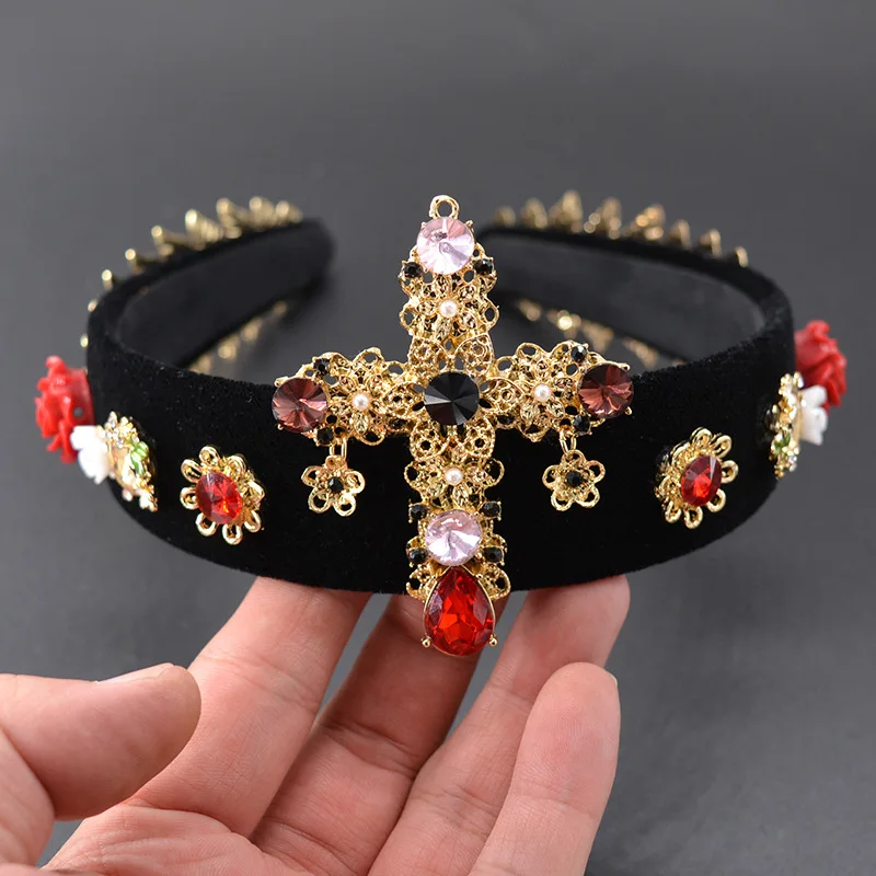 Женская повязка на голову с драгоценными камнями и жемчугом |