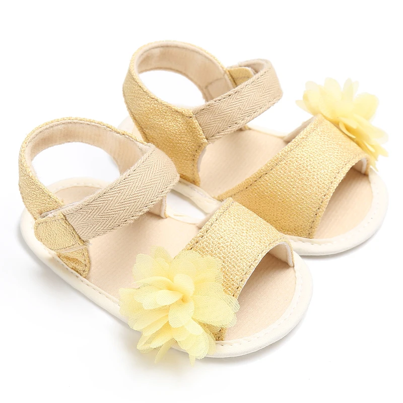 Новинка 2017 года босоножки для маленьких девочек Летняя обувь с цветочным