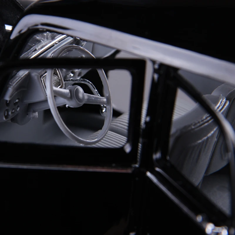Автомобиль Maisto 1:18 литая Франция де Голль 15CV 6 Cyl (1952) металлический автомобиль из