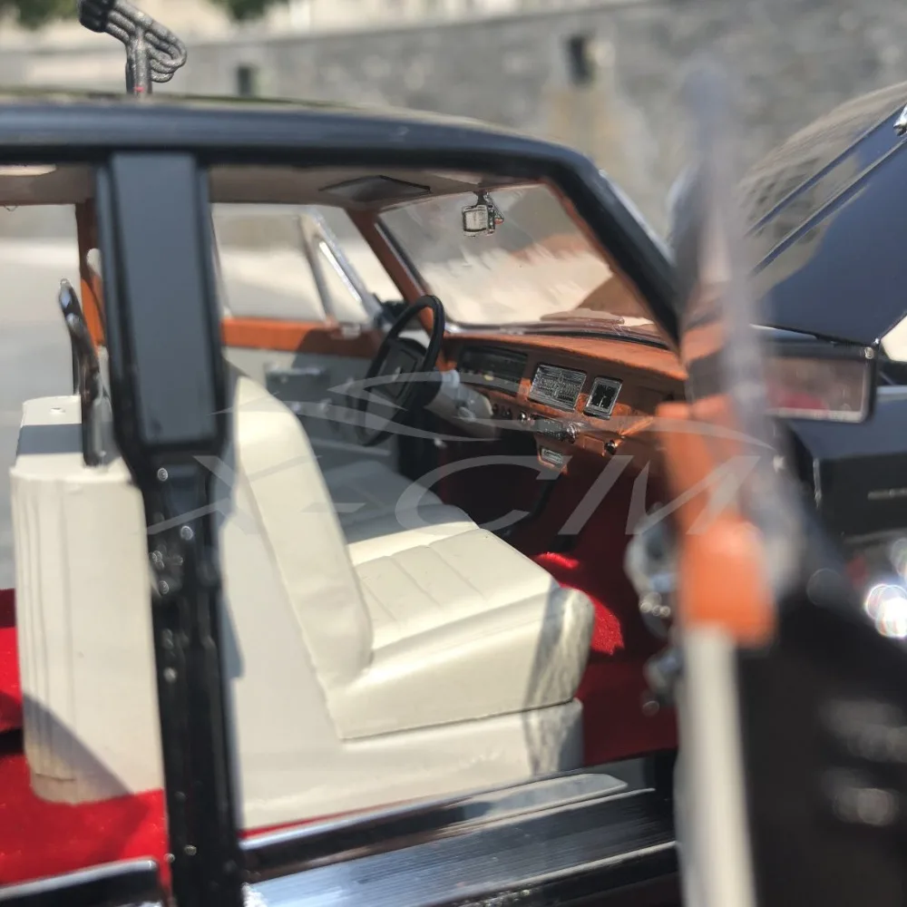 Limousine (черный) модель автомобиля 1:24 HongQi CA772TJ|Наземный транспорт| |