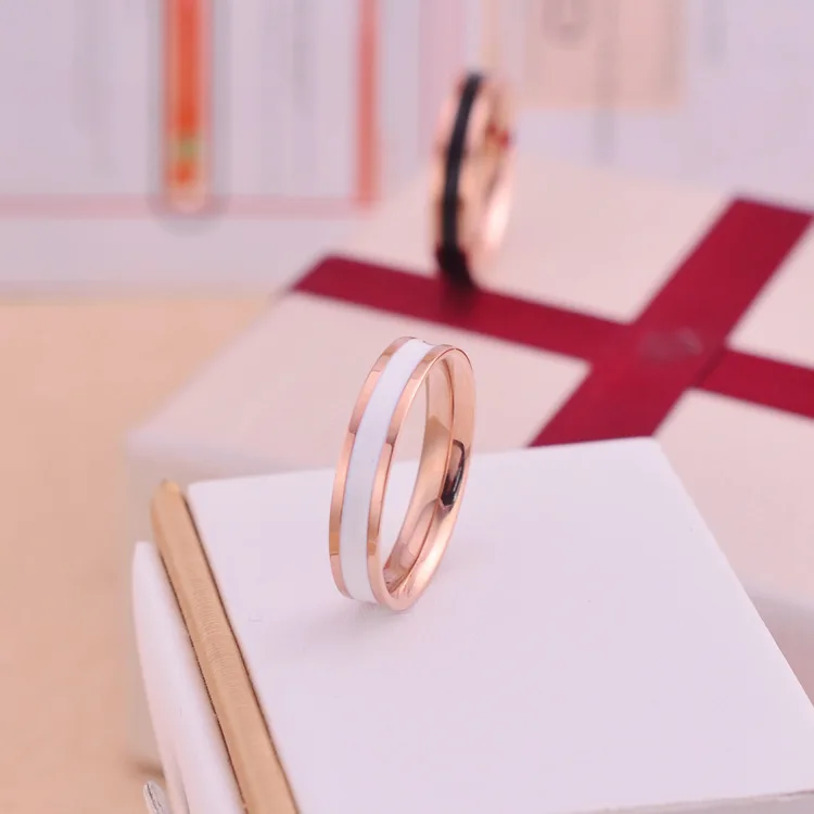 2019 Black and white fashion trend jewelry rose gold ring Couple rings for women men love | Украшения и аксессуары