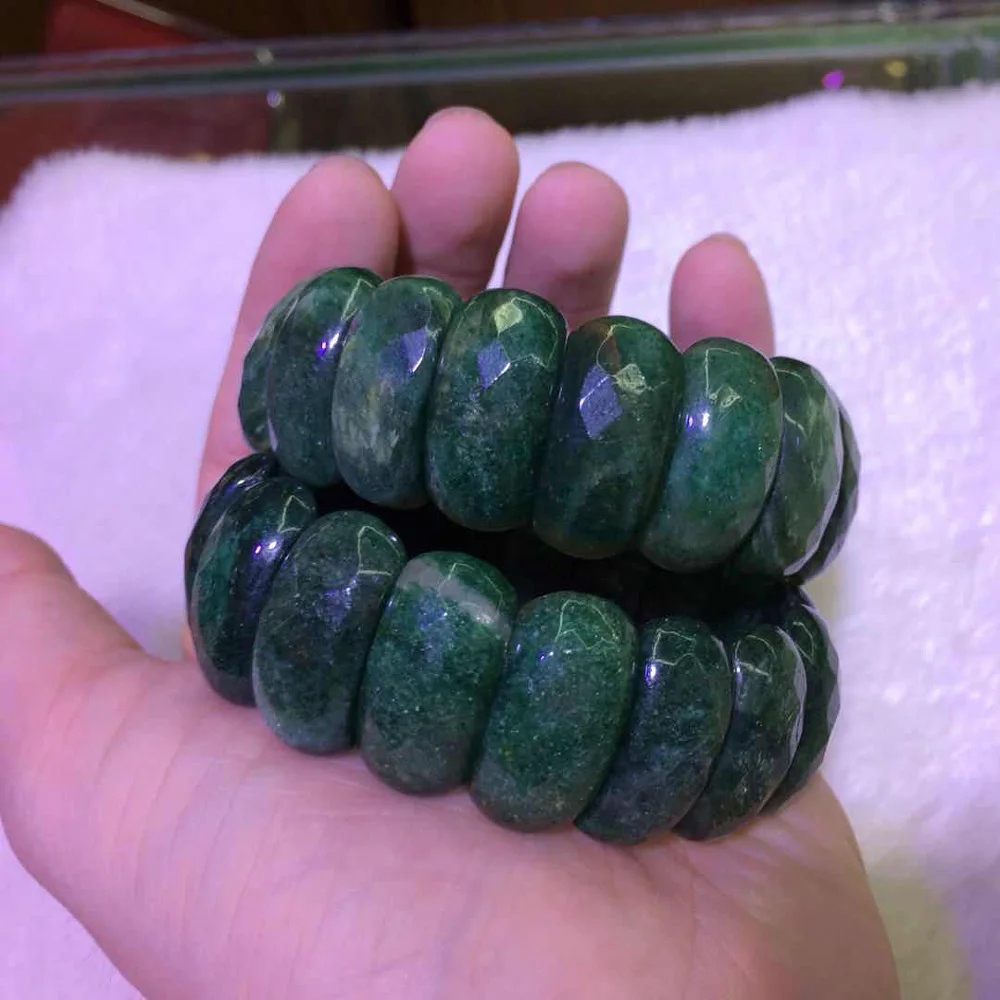 Браслет из натуральных камней нефрита в африканском стиле очаровательное